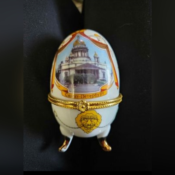 Egg shaped trinket box St. Petersburg, Russia - Picture 1 of 5